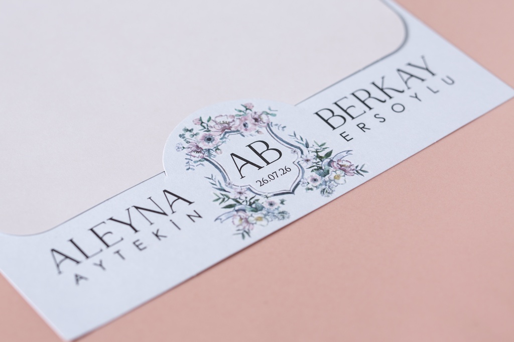 i7112 - Whispered Hearts