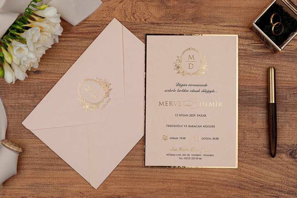 5146 - Amber Embrace