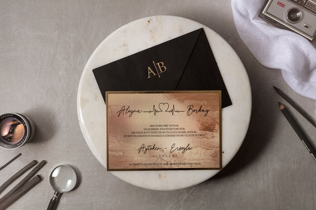 i8446 - Whispered Elegance