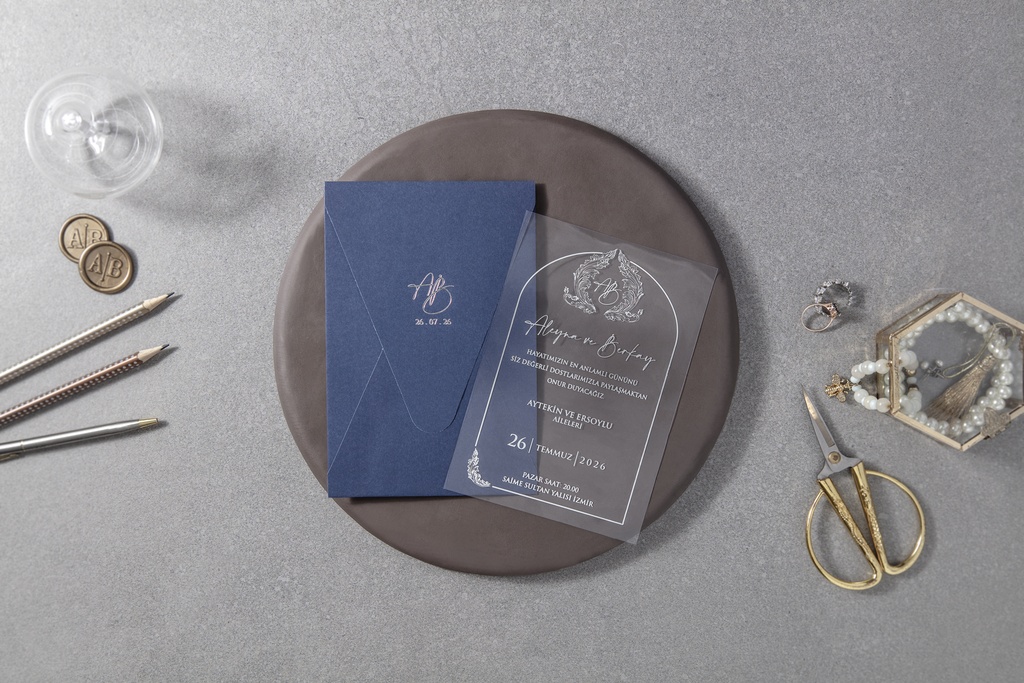 i7079 - Celestial Bond