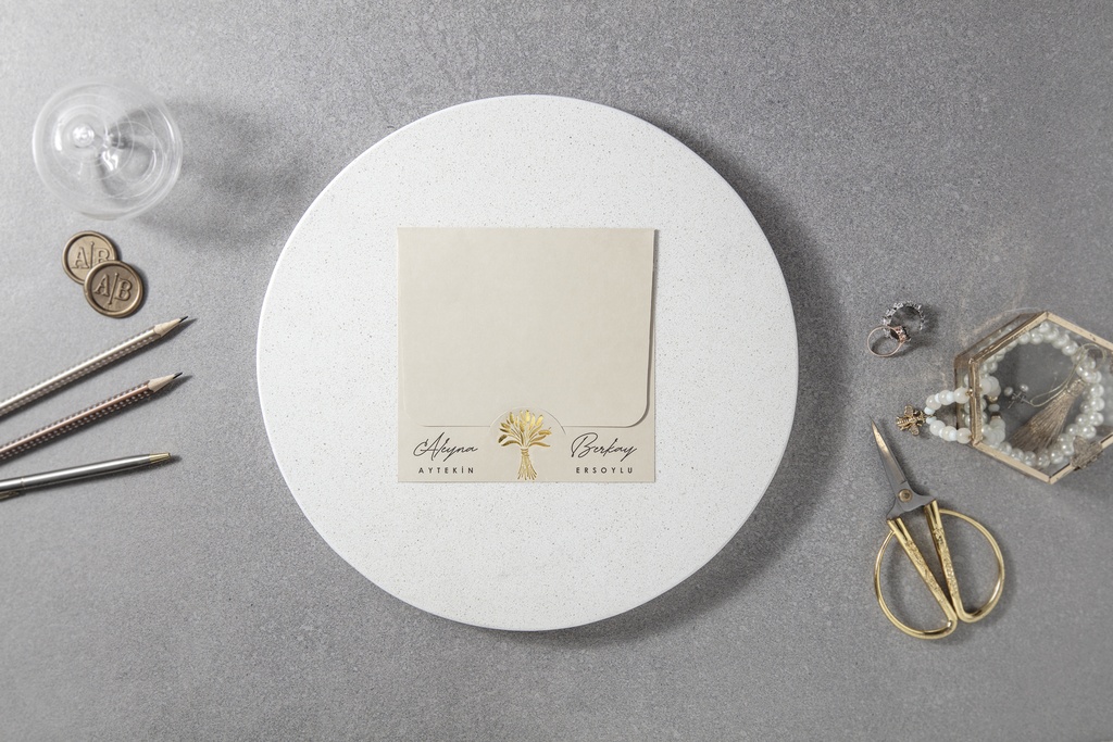 i7107 - Moonlit Vows